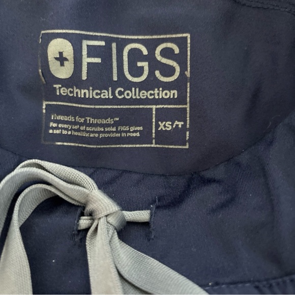Figs Women's Technical Collection Kade Cargo Scrub Pants Size XS/T Navy Blue - Picture 3 of 6